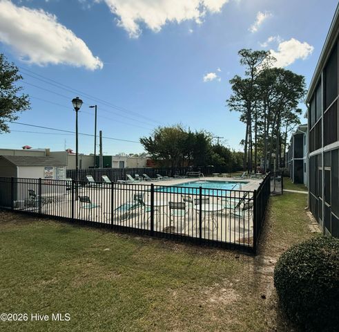 4425 Holly Tree Road 103, Wilmington, NC 28412