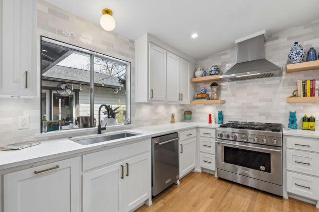 7616 Tory Sound Drive, Dallas, TX 75231