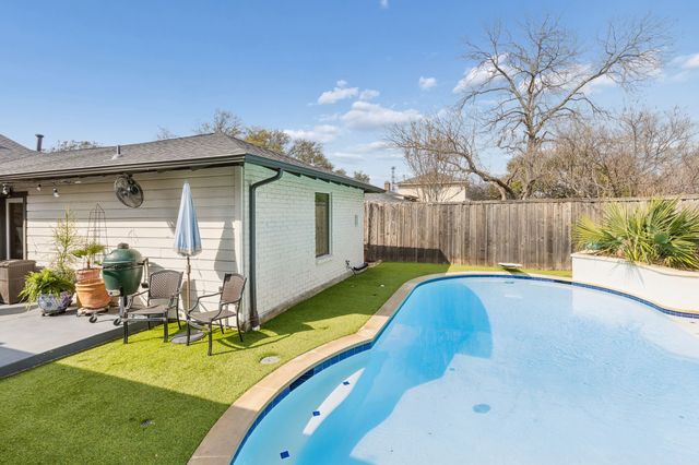 7616 Tory Sound Drive, Dallas, TX 75231