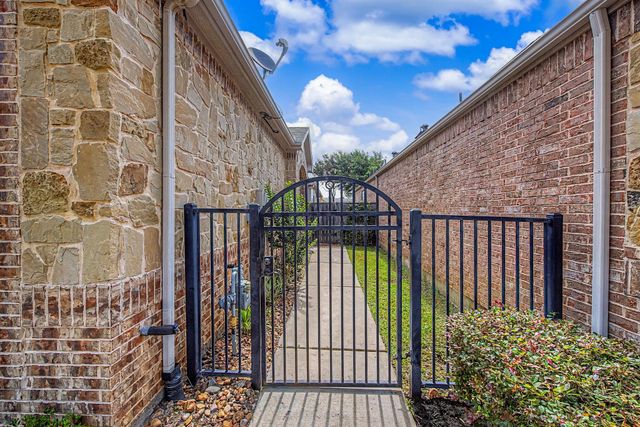 4915 N Caponi Falls Lane S, Katy, TX 77494