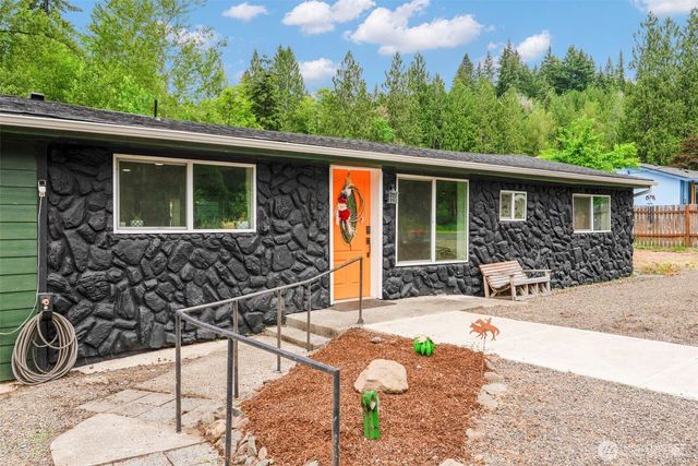 131 McGeary Road, Kelso, WA 98626
