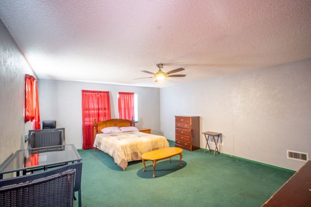 1025 S Belknap Street, Mexia, TX 76667