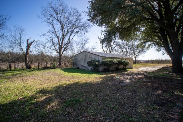 1025 S Belknap Street, Mexia, TX 76667