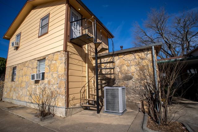 1025 S Belknap Street, Mexia, TX 76667