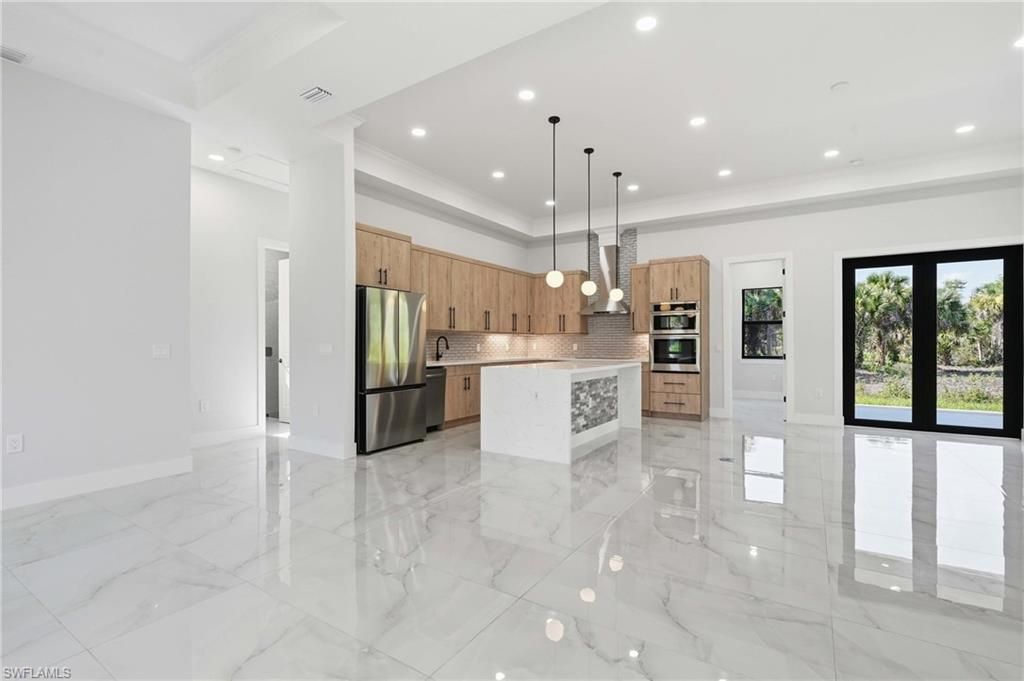 208 45Th AVE NE, NAPLES, FL 34120 — photo 5