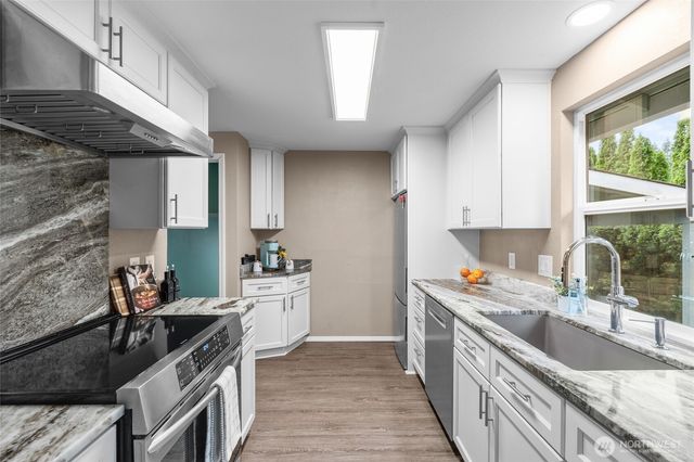 3910 Westpark Court NW, Olympia, WA 98502