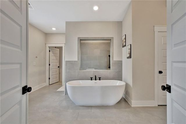 196 Saddleridge Tr, Senoia, GA 30276