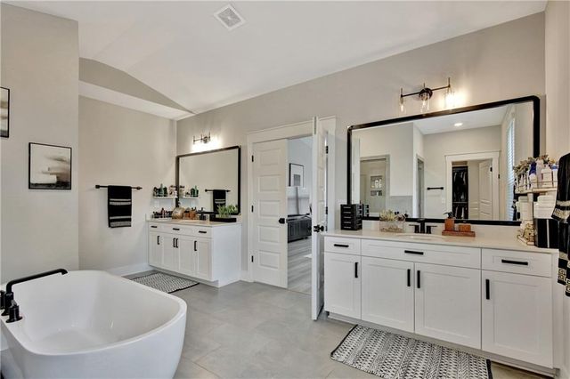 196 Saddleridge Tr, Senoia, GA 30276