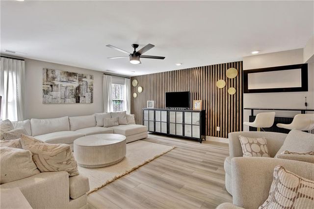 196 Saddleridge Tr, Senoia, GA 30276