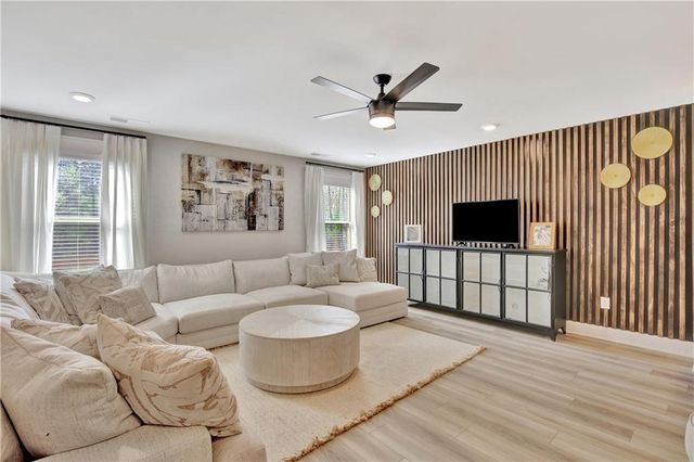 196 Saddleridge Tr, Senoia, GA 30276