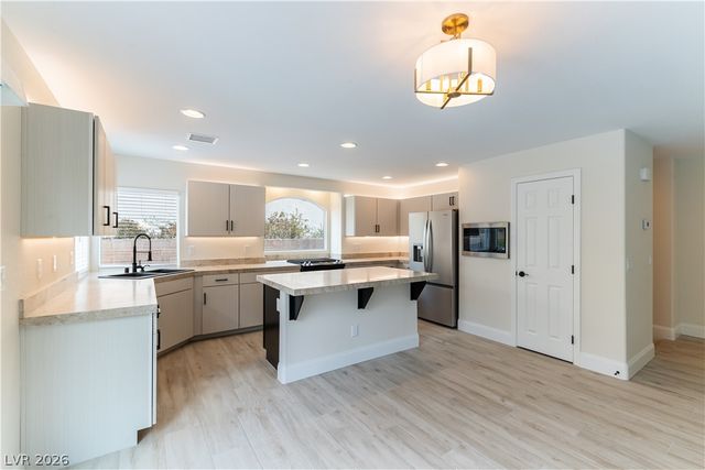 11003 Royal Highlands Street, Las Vegas, NV 89141