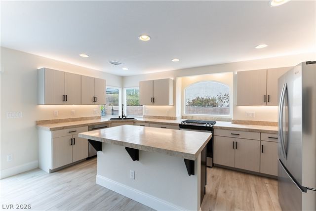 11003 Royal Highlands Street, Las Vegas, NV 89141