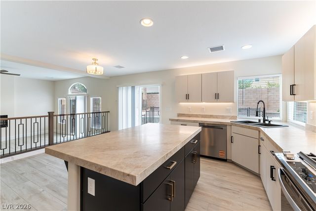 11003 Royal Highlands Street, Las Vegas, NV 89141