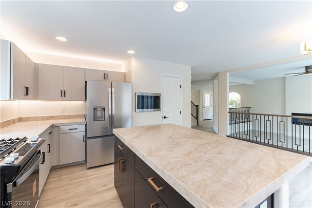 11003 Royal Highlands Street, Las Vegas, NV 89141
