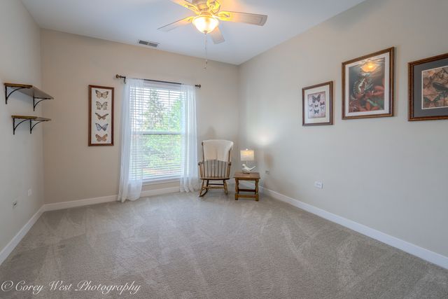 2671 Stone Circle 103, Geneva, IL 60134