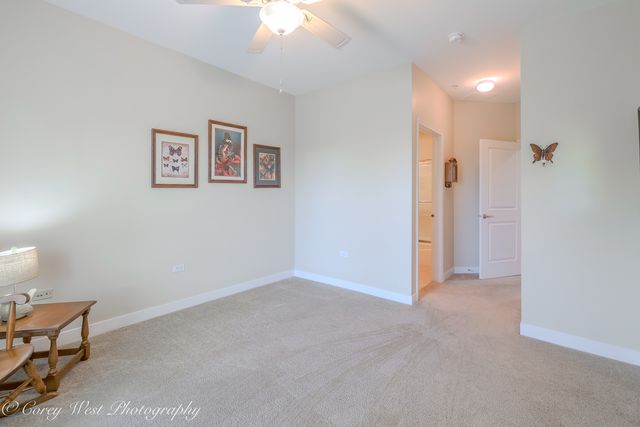 2671 Stone Circle 103, Geneva, IL 60134