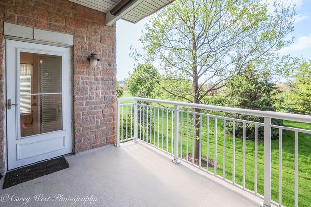 2671 Stone Circle 103, Geneva, IL 60134