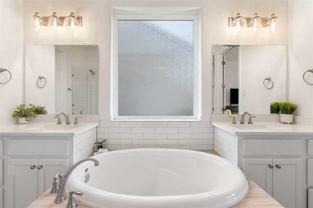 739 Rawson BND, Lakeway, TX 78738