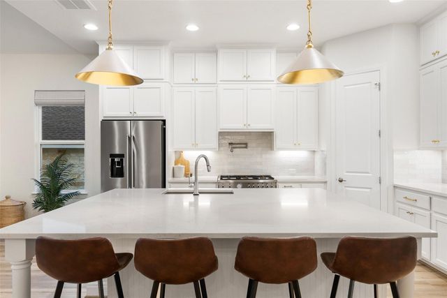 739 Rawson BND, Lakeway, TX 78738