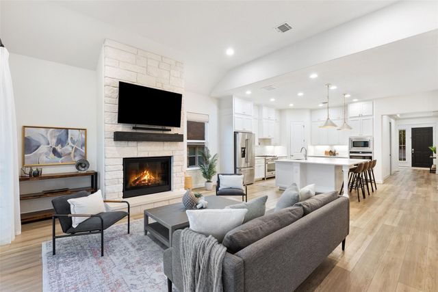 739 Rawson BND, Lakeway, TX 78738