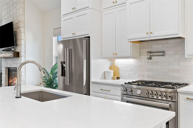 739 Rawson BND, Lakeway, TX 78738