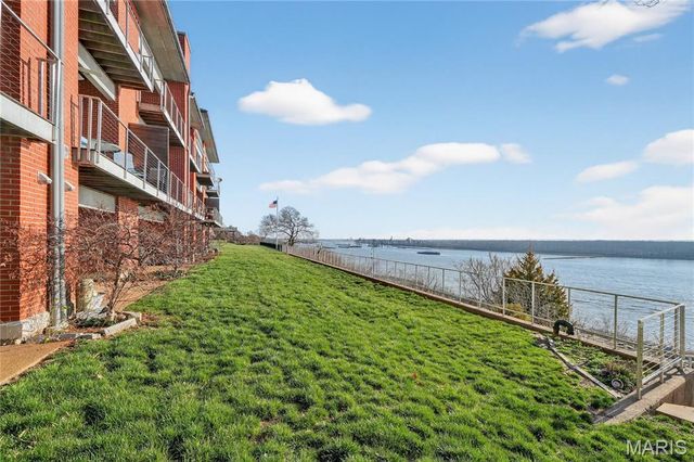 5310 Chouteaus Bluff Drive 5310, St Louis, MO 63111