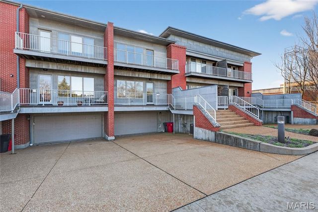 5310 Chouteaus Bluff Drive 5310, St Louis, MO 63111