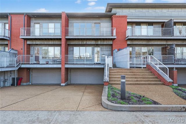 5310 Chouteaus Bluff Drive 5310, St Louis, MO 63111