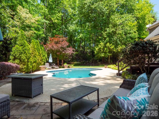 5219 Cadbury Court, Charlotte, NC 28277