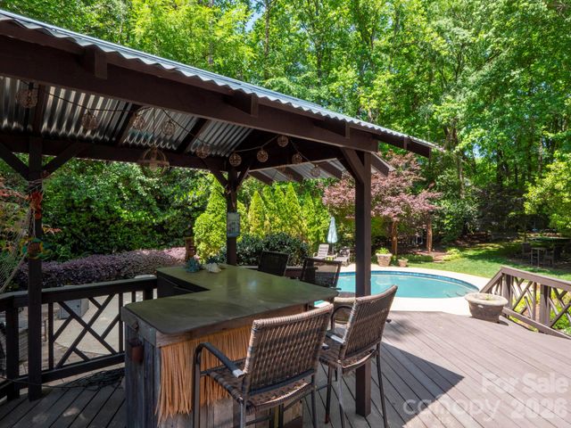 5219 Cadbury Court, Charlotte, NC 28277
