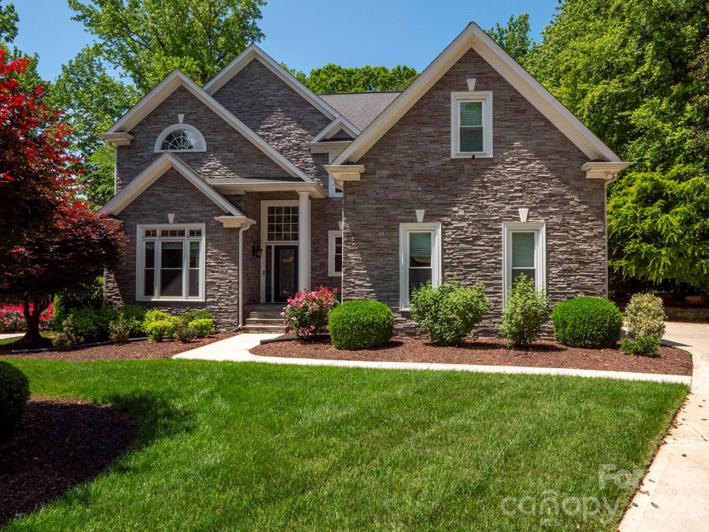 5219 Cadbury Court, Charlotte, NC 28277