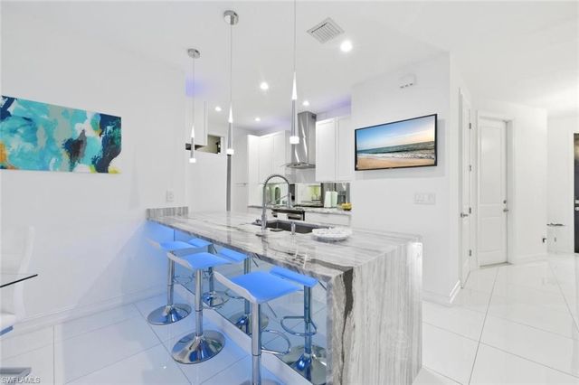 7345 Rockefeller DR, Naples, FL 34119
