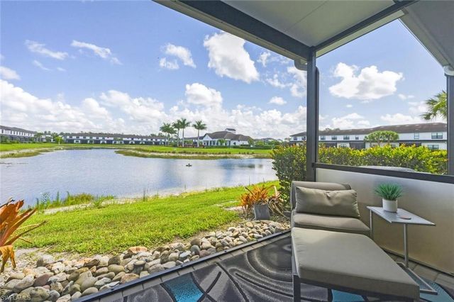 7345 Rockefeller DR, Naples, FL 34119