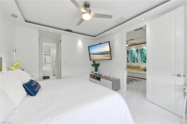 7345 Rockefeller DR, Naples, FL 34119