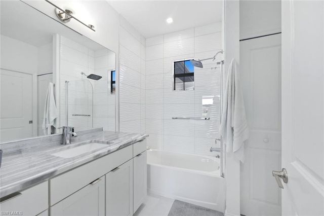 7345 Rockefeller DR, Naples, FL 34119