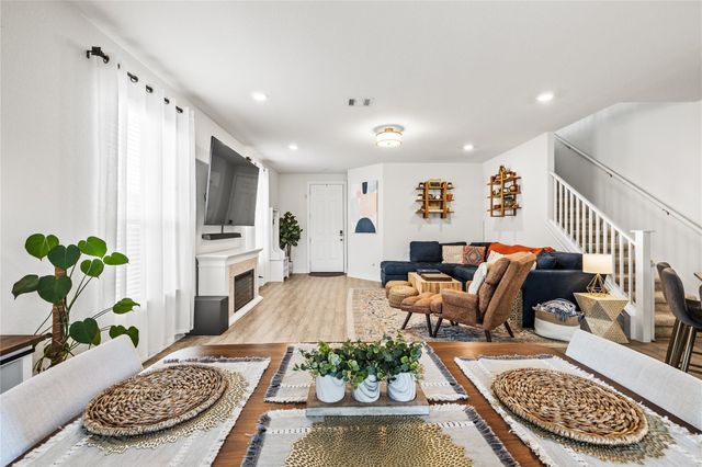 817 Sand Hill Branch DR, Austin, TX 78748