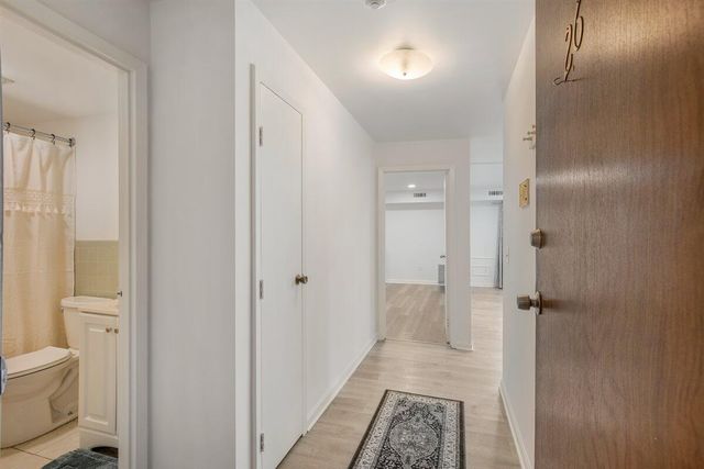 15 Oak Neck Road APT 11, Hyannis, MA 02601