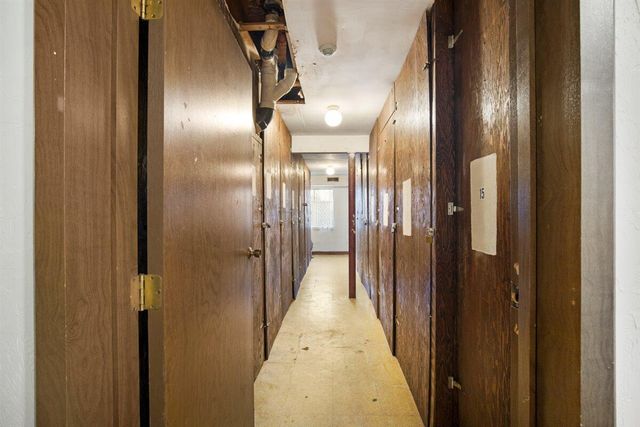 15 Oak Neck Road APT 11, Hyannis, MA 02601