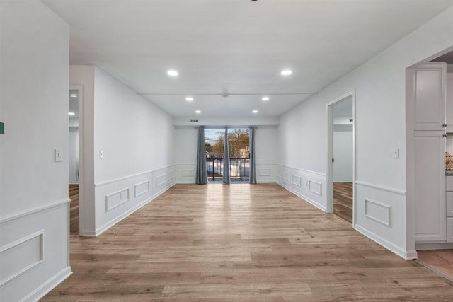 15 Oak Neck Road APT 11, Hyannis, MA 02601