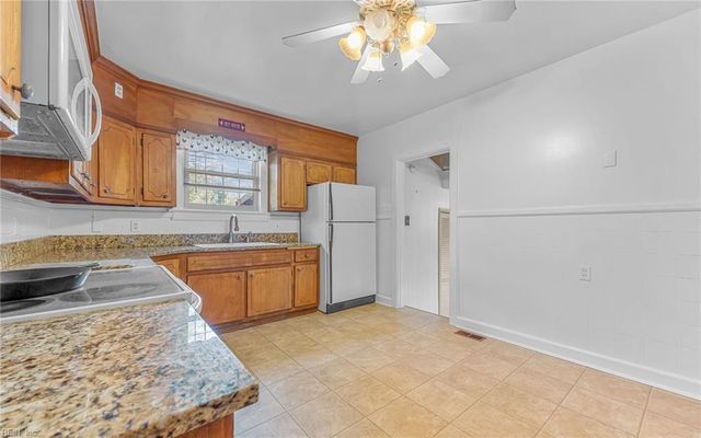 2810 Acres RD, Portsmouth, VA 23703