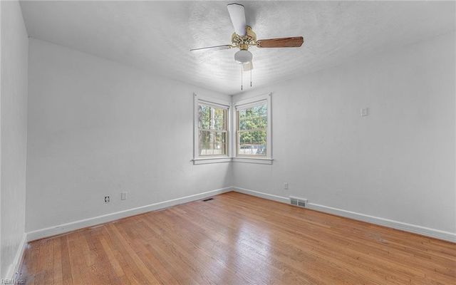 2810 Acres RD, Portsmouth, VA 23703