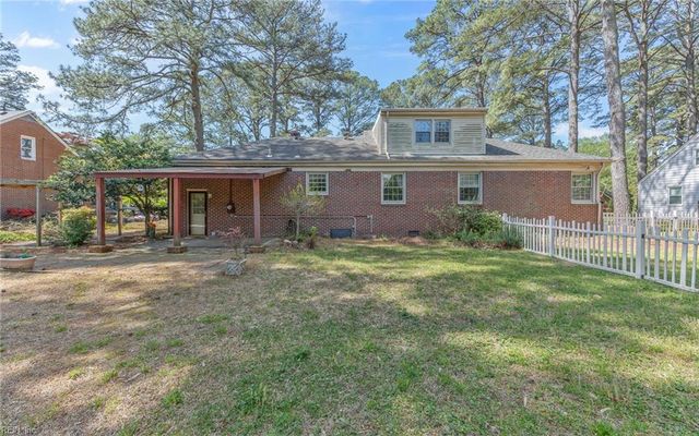 2810 Acres RD, Portsmouth, VA 23703