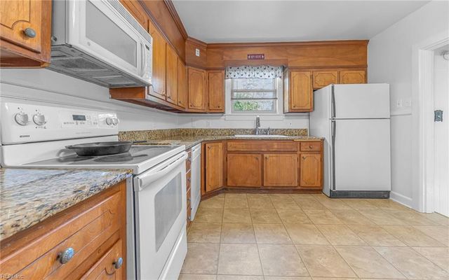 2810 Acres RD, Portsmouth, VA 23703
