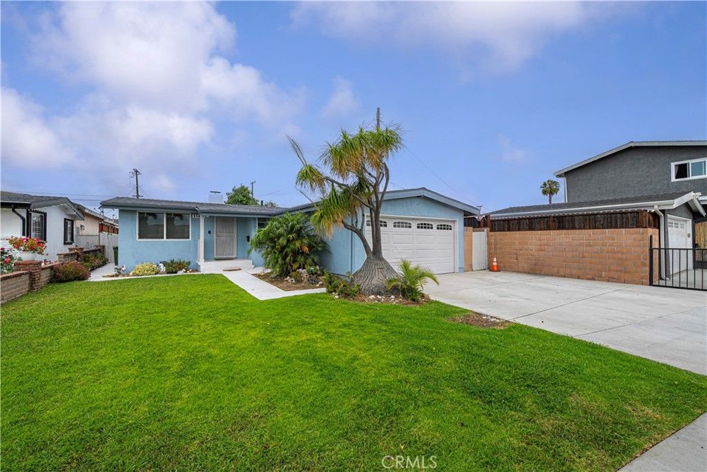 15411 Bonsallo Avenue, Gardena, CA 90247