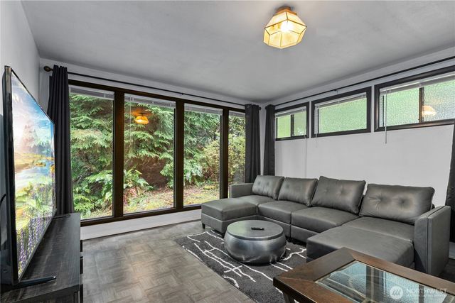 439 Sudden Valley Drive, Bellingham, WA 98229