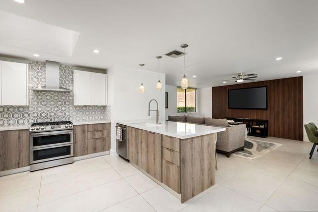 29 Stanford Drive, Rancho Mirage, CA 92270