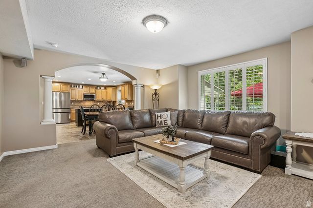 238 KAY CIR, Kaysville, UT 84037