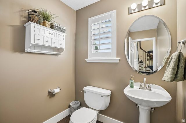 238 KAY CIR, Kaysville, UT 84037