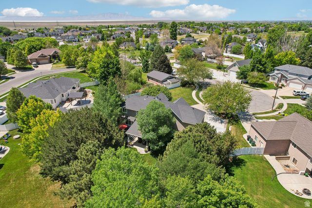238 KAY CIR, Kaysville, UT 84037