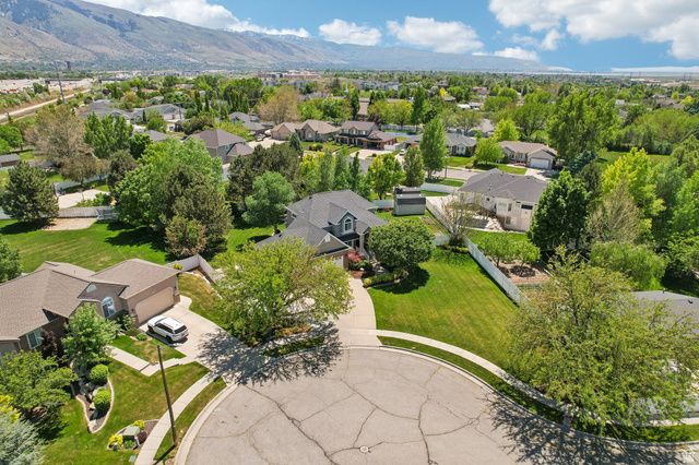 238 KAY CIR, Kaysville, UT 84037